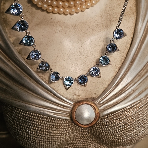 Blue Rhinestone Crystal Necklace - Picture 4 of 4